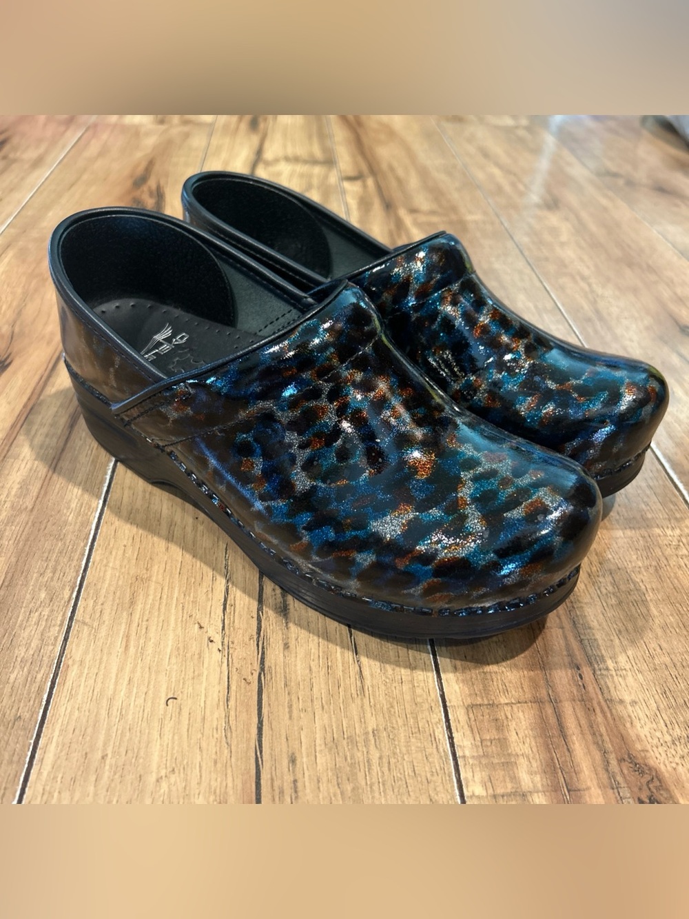 DANSKO CLOGS CHEETAH PRINT Women’s 39 (US 8.5) - Picture 2 of 12